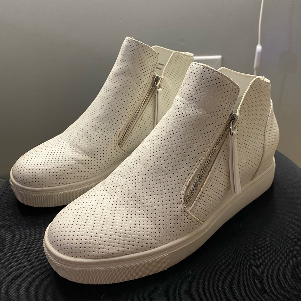 Steve Madden High Top Sneaker